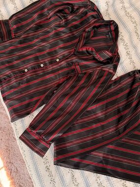 Men's Black Shirt with Red Stripes – Classic Button-Up